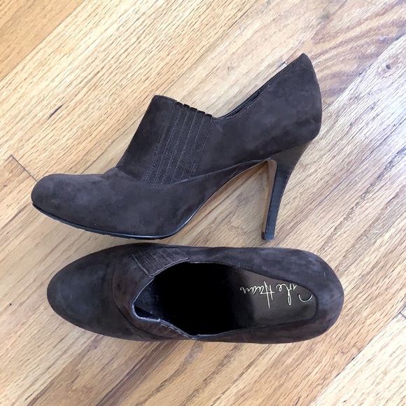 Cole Haan Nike Air Suede/Leather Heels like new! - Picture 2 of 10